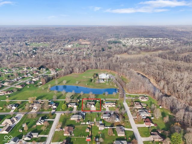 8260 Henderson Ridge Drive, Mooresville, IN 46158