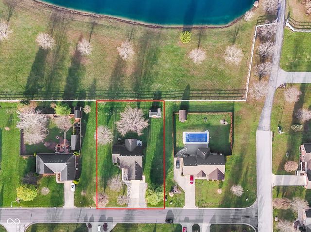 8260 Henderson Ridge Drive, Mooresville, IN 46158