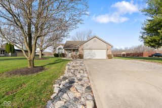 8260 Henderson Ridge Drive, Mooresville, IN 46158