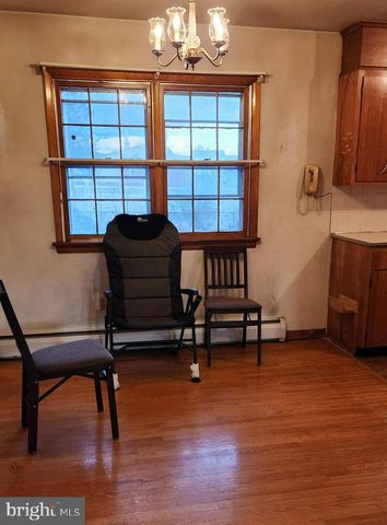 1216 COMMONWEALTH AVE, Front Royal, VA 22630