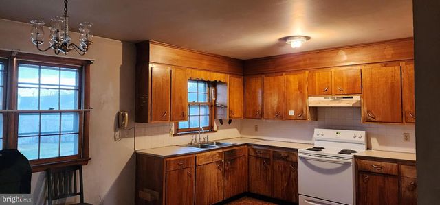 1216 COMMONWEALTH AVE, Front Royal, VA 22630