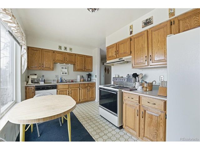 3227 S Hoyt Way, Lakewood, CO 80227