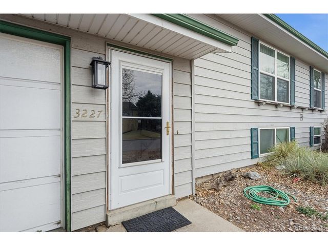 3227 S Hoyt Way, Lakewood, CO 80227