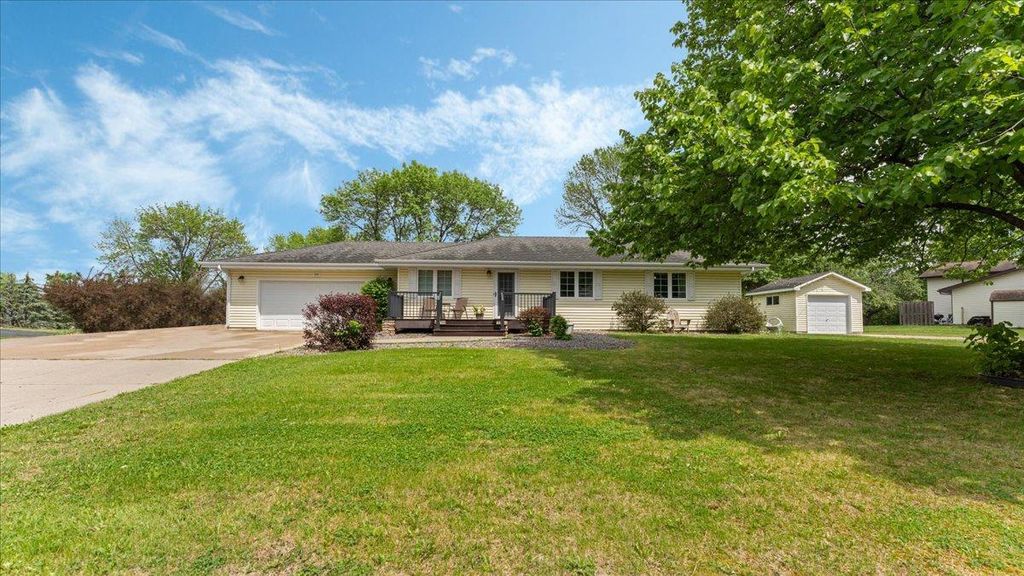 3608 Trista Court, Saint Bonifacius, MN 55375