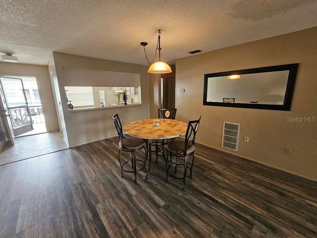 7700 92ND STREET 203, Seminole, FL 33777