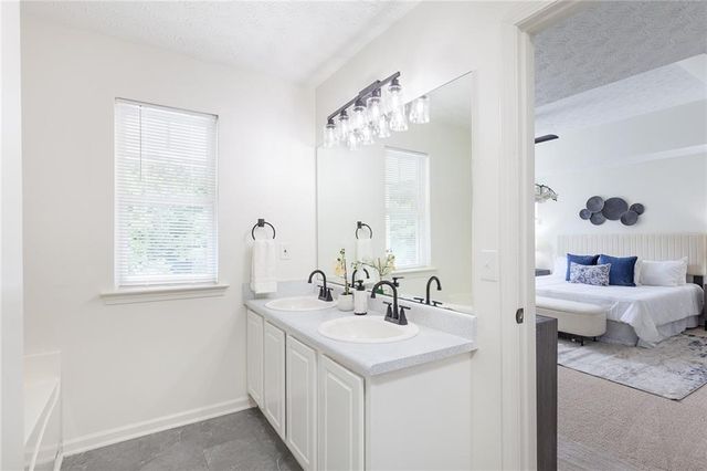 4565 Parkway Circle, Atlanta, GA 30349