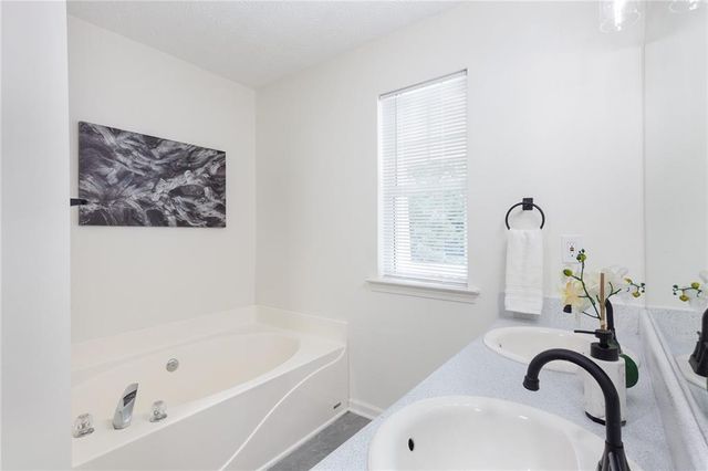 4565 Parkway Circle, Atlanta, GA 30349