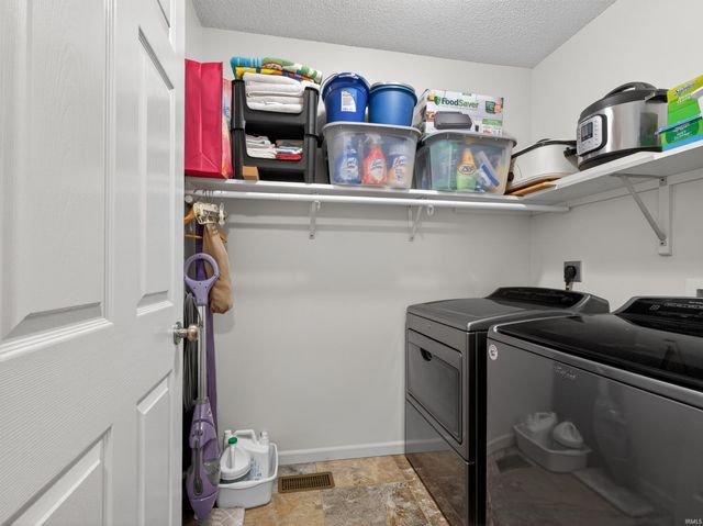 8917 Crosier Lane, Fort Wayne, IN 46825