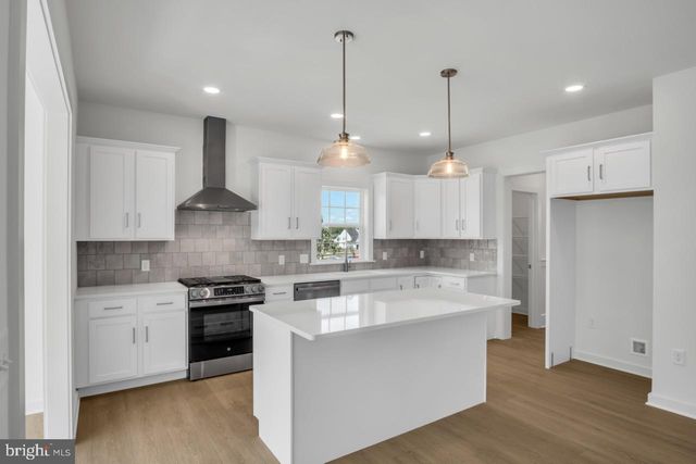 234 N FORGEDALE DR N, Carlisle, PA 17015