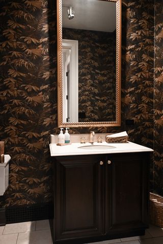 15 E Pearson Street, Chicago, IL 60611