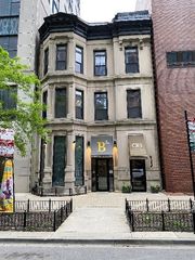 15 E Pearson Street, Chicago, IL 60611