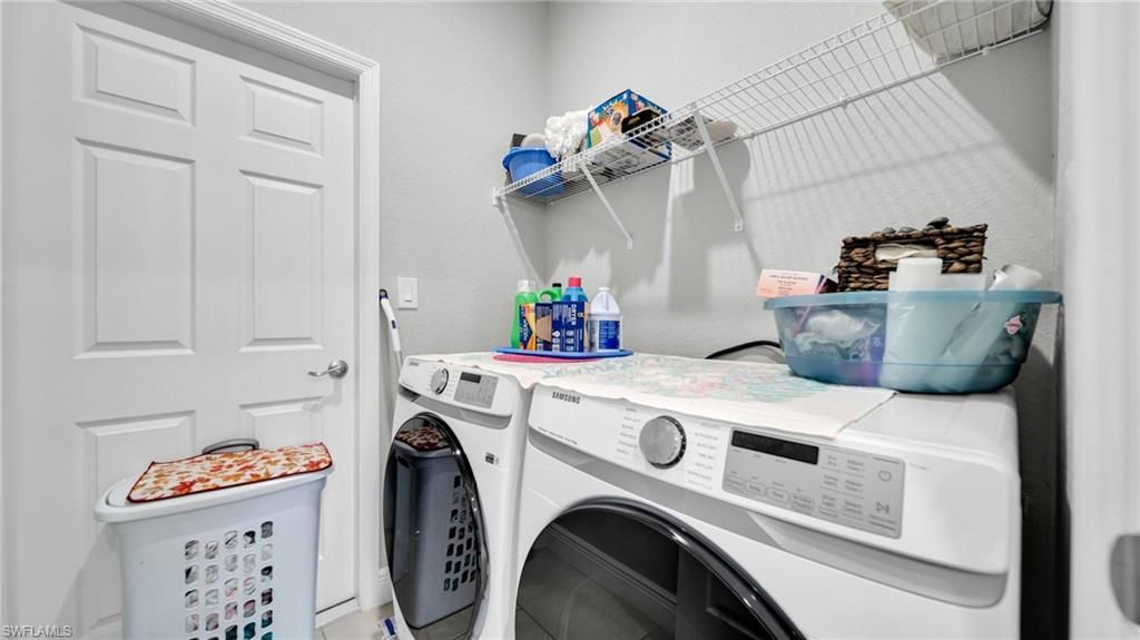 Image 15 of property listing at 221 Chiquita BLVD N, Cape Coral, FL 33993