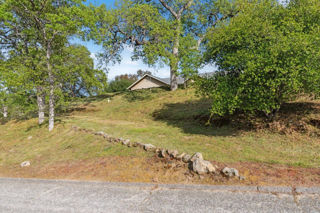 31021 Blue Heron Way, Coarsegold, CA 93614