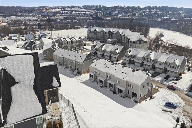 401 SPRUCE LANE, North Strabane, PA 15317