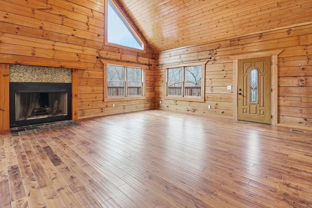 96 Sarvis Ridge Rd, Normandy, TN 37360