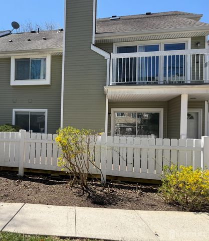 7 Foxtail Lane, South Brunswick, NJ 08852