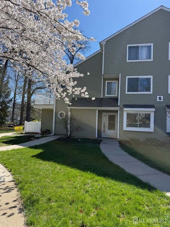 7 Foxtail Lane, South Brunswick, NJ 08852