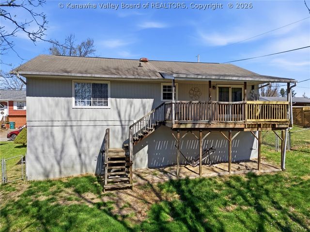 509 Hurricane Court, Hurricane, WV 25526