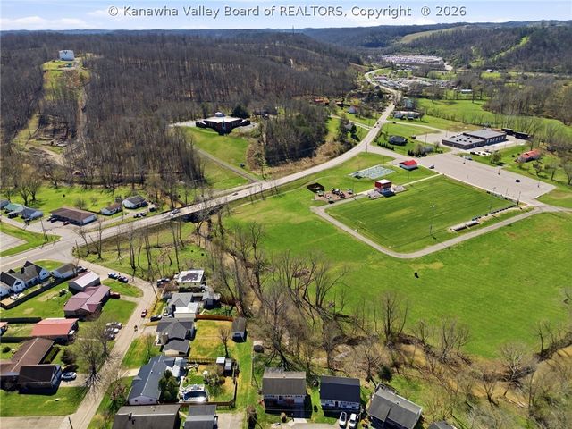 509 Hurricane Court, Hurricane, WV 25526