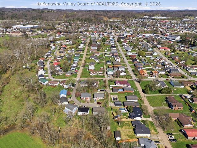 509 Hurricane Court, Hurricane, WV 25526