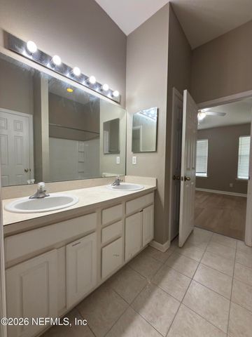 5841 PARKSTONE CROSSING Drive, Jacksonville, FL 32258