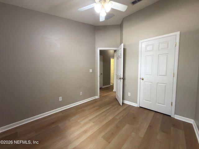 5841 PARKSTONE CROSSING Drive, Jacksonville, FL 32258