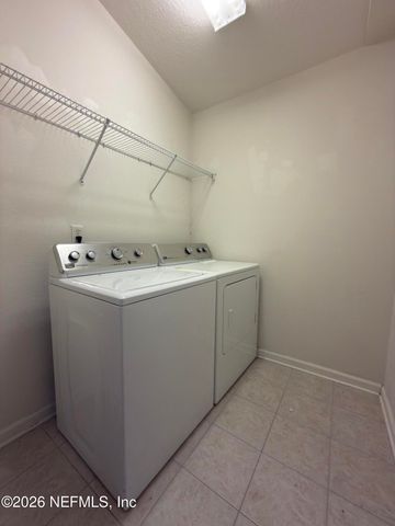 5841 PARKSTONE CROSSING Drive, Jacksonville, FL 32258