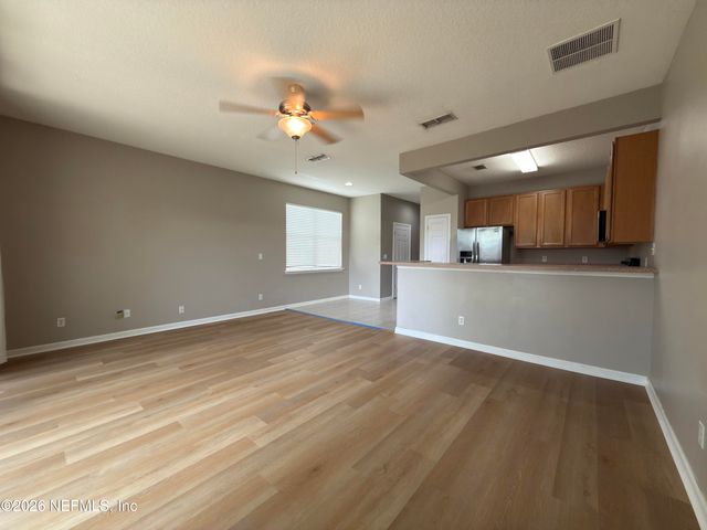 5841 PARKSTONE CROSSING Drive, Jacksonville, FL 32258