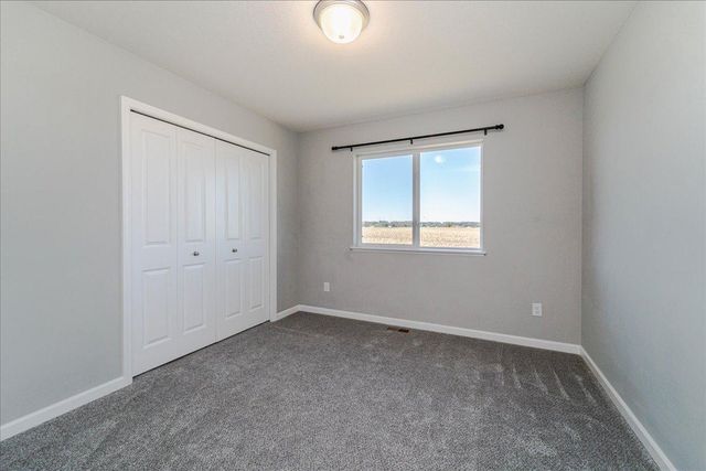 922 Prestwick Drive, Belle Plaine, MN 56011