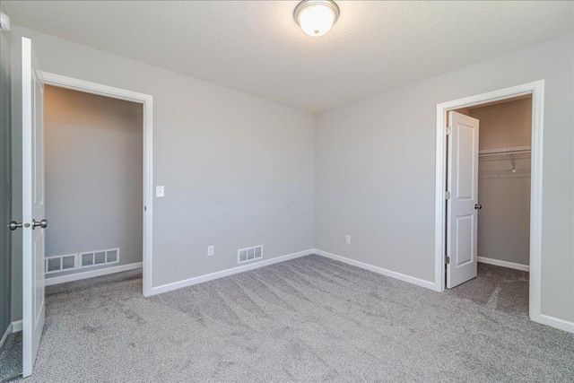 922 Prestwick Drive, Belle Plaine, MN 56011