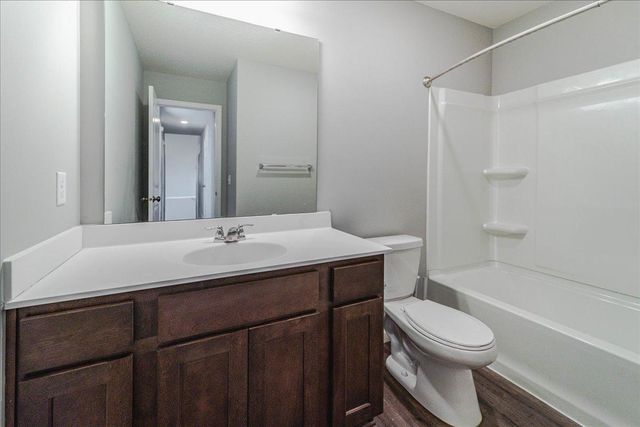 922 Prestwick Drive, Belle Plaine, MN 56011