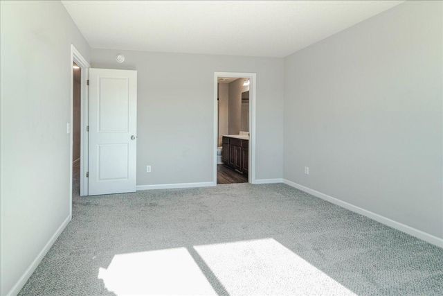 922 Prestwick Drive, Belle Plaine, MN 56011