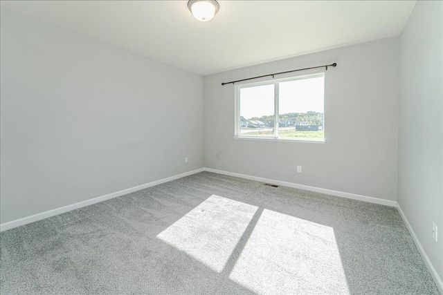 922 Prestwick Drive, Belle Plaine, MN 56011