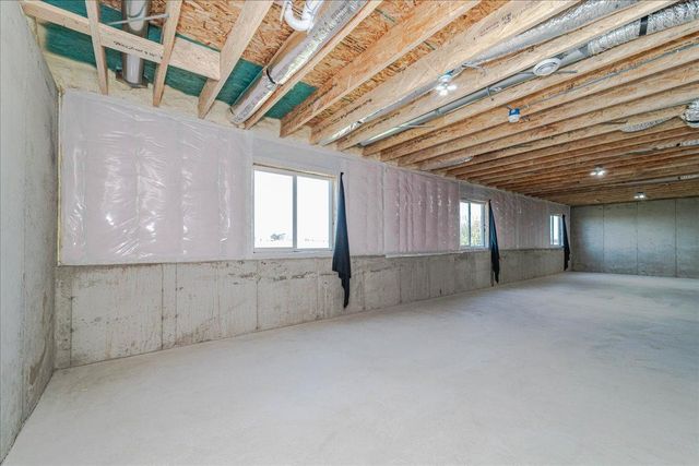 922 Prestwick Drive, Belle Plaine, MN 56011