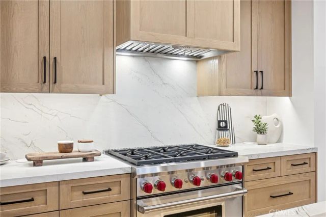 605 Carnation, Corona Del Mar, CA 92625