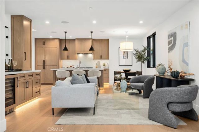 605 Carnation, Corona Del Mar, CA 92625