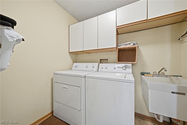 3021 Duquesne Drive, Stow, OH 44224