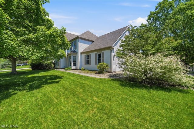 3021 Duquesne Drive, Stow, OH 44224