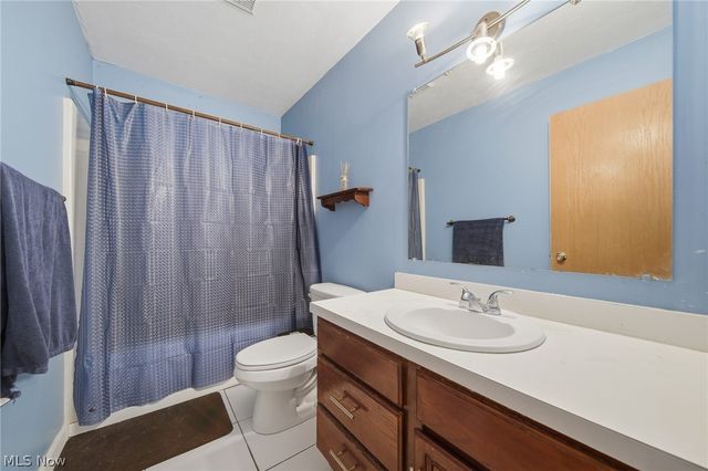 3021 Duquesne Drive, Stow, OH 44224