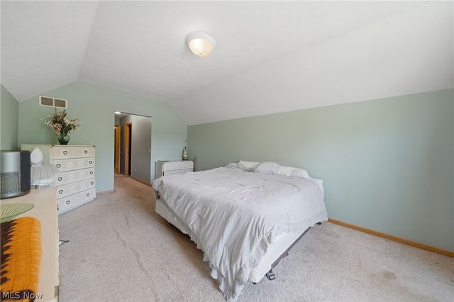 3021 Duquesne Drive, Stow, OH 44224