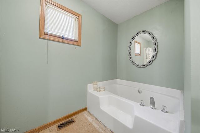 3021 Duquesne Drive, Stow, OH 44224