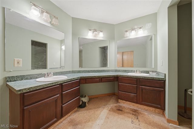 3021 Duquesne Drive, Stow, OH 44224