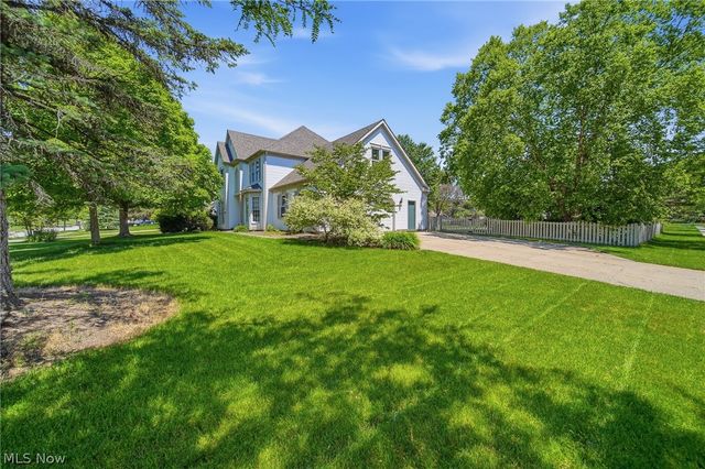 3021 Duquesne Drive, Stow, OH 44224