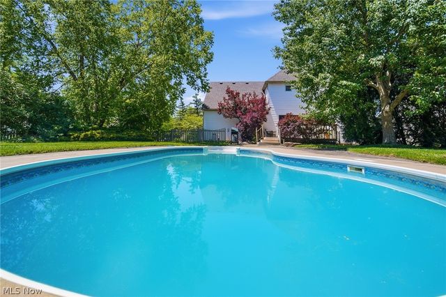 3021 Duquesne Drive, Stow, OH 44224