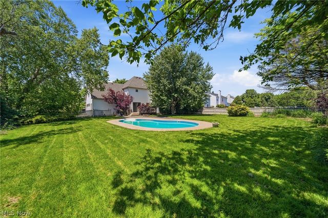 3021 Duquesne Drive, Stow, OH 44224