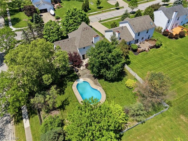 3021 Duquesne Drive, Stow, OH 44224