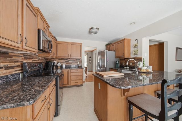 3021 Duquesne Drive, Stow, OH 44224