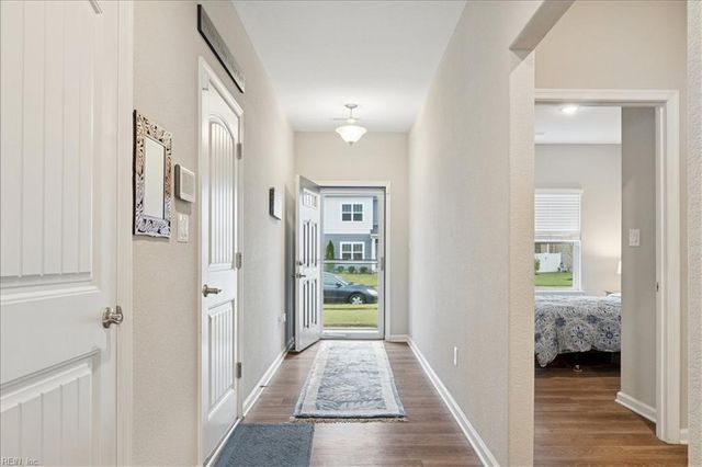 615 Clarion LN, Chesapeake, VA 23320