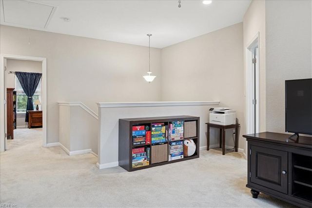 615 Clarion LN, Chesapeake, VA 23320