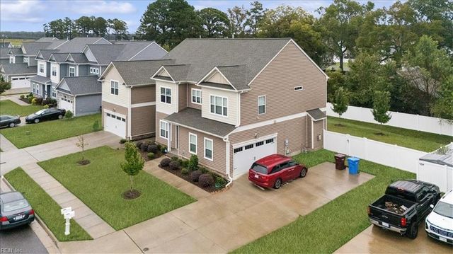 615 Clarion LN, Chesapeake, VA 23320